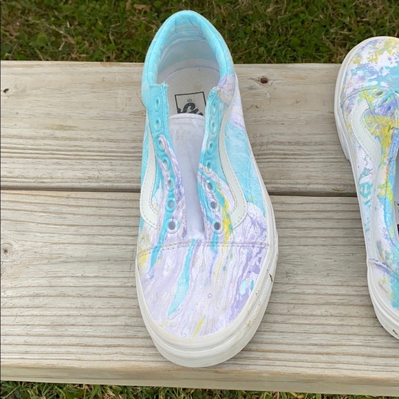 Vans - Picture 3 of 8